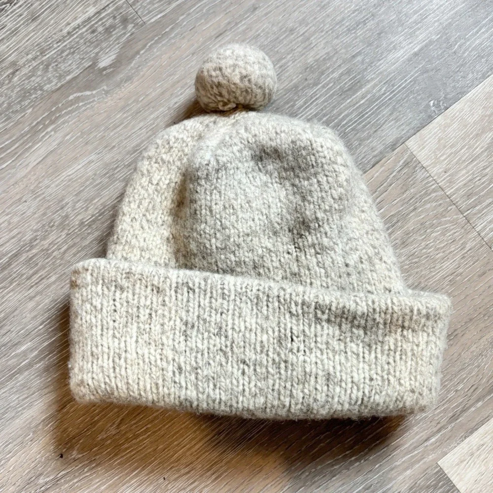 L.L. Bean Vintage Pom Pom Beanie Hat Oatmeal Wool Blend‎ Freeport Maine Warm